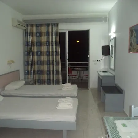 Lagonas View Studios Aparthotel